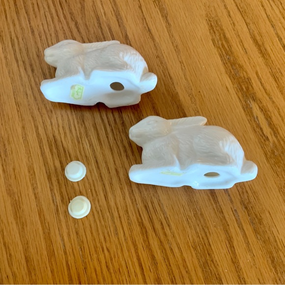 Ceramic Rabbits Salt and Pepper Set - Picture 5 of 7